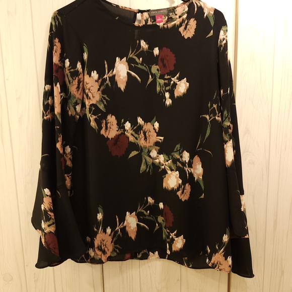 Vince Camuto Tops - Floral Black Women's Top